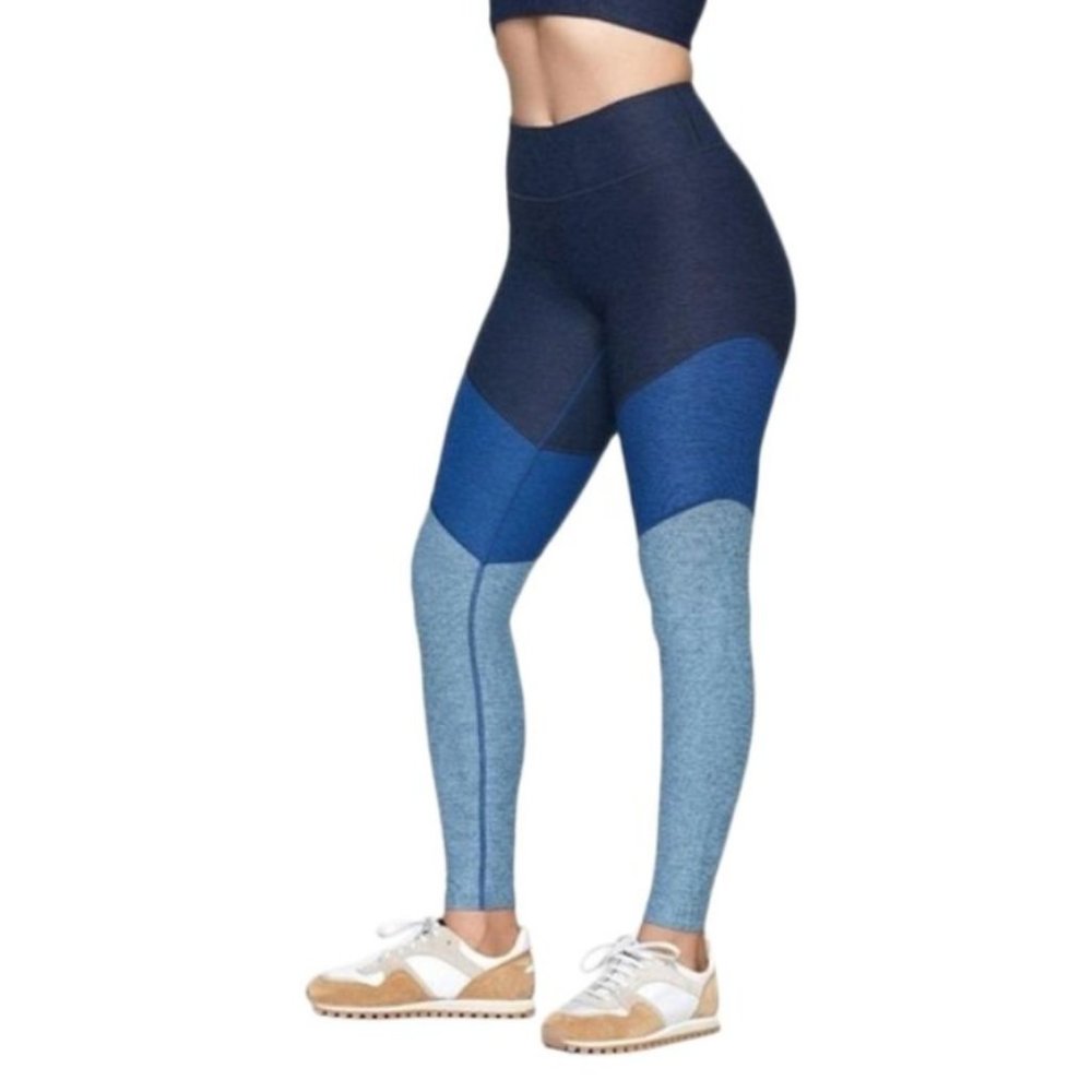 Outdoor Voices 7/8 Springs Leggings in Navy/Deep Sea/Mist